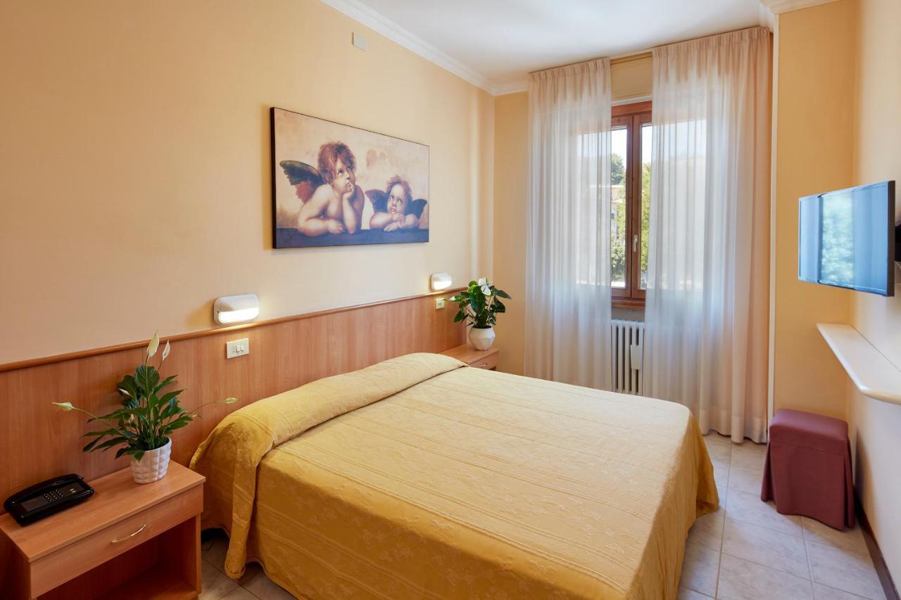 Hotel Plaza Tabiano Terme Kültér fotó