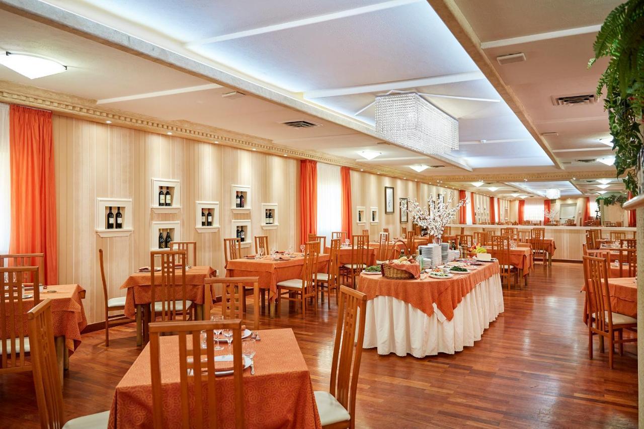Hotel Plaza Tabiano Terme Kültér fotó